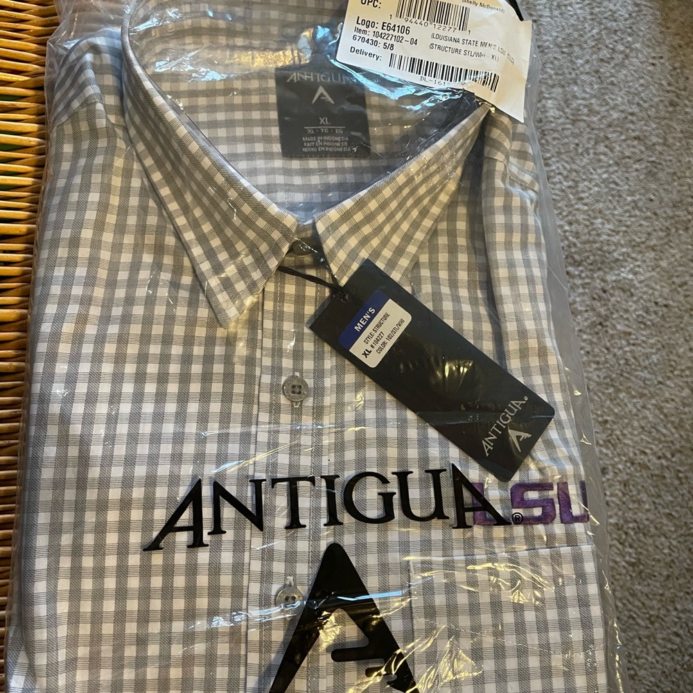 Men’s XL long sleeve button up, LSU logo